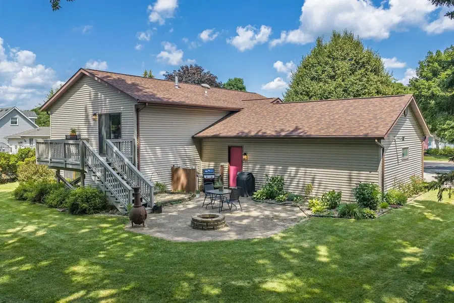 605 Cedar Street, Sauk City, WI 53583 - #3