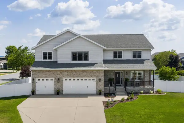 2001 Fullerton Drive, Prairie Du Sac, WI 53578