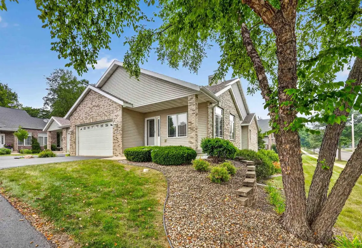 617 Nightingale Lane, Cottage Grove, WI 53527 - #1