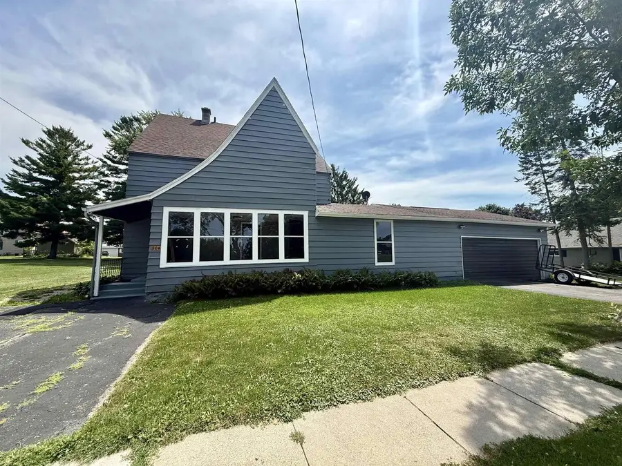 204 Academy Street, Fox Lake, WI 53933 - #2