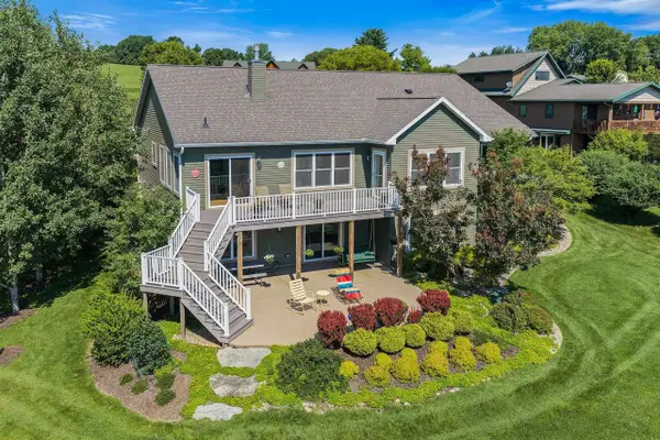 S1231 Summit Point Drive, La Valle, WI 53941