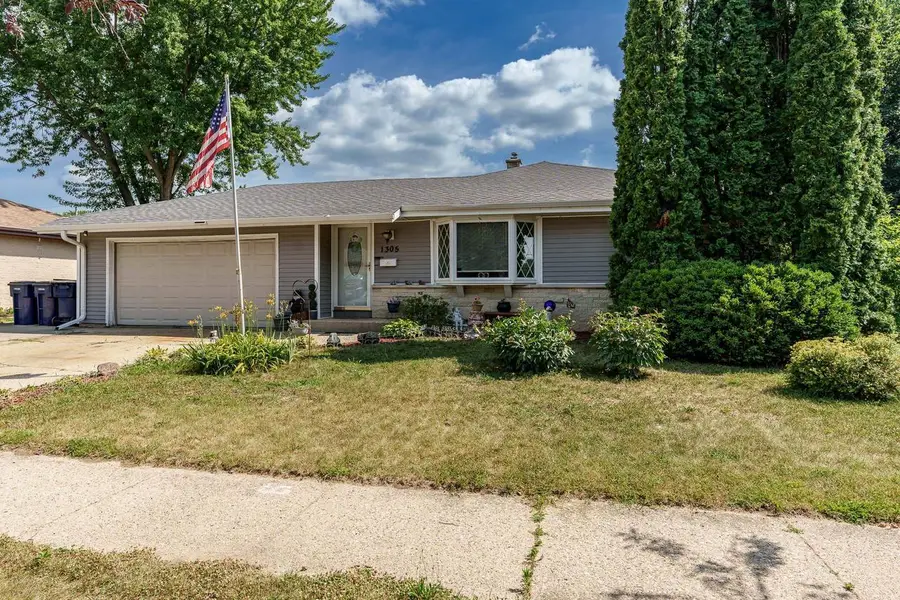 1305 Anthony Avenue, Janesville, WI 53546 - #2