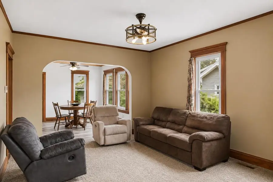213 W Marion Street, Portage, WI 53901 - #3