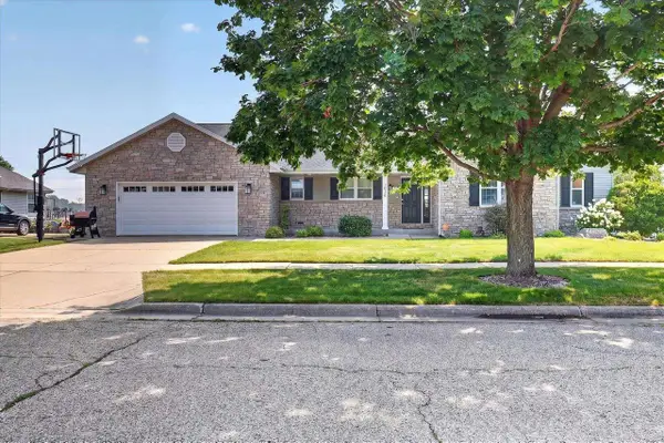 1038 Summerhill Drive, Janesville, WI 53546