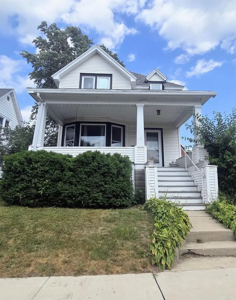 240 N Bridge Street, Markesan, WI 53946 - #1