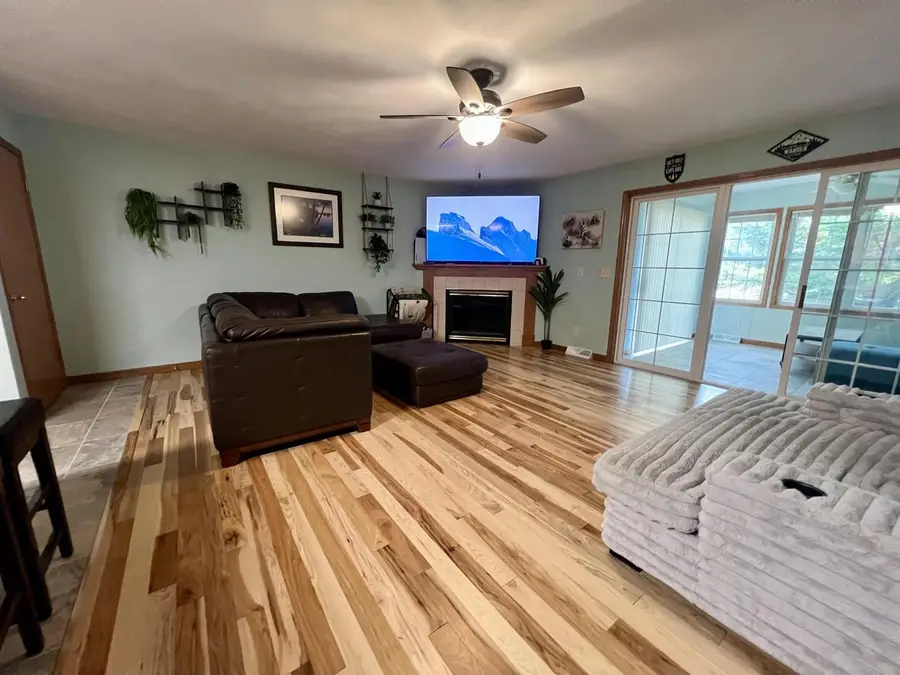 626 Village Lane, Sun Prairie, WI 53590 - #3