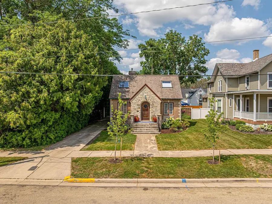1737 14th Street, Monroe, WI 53566 - #2