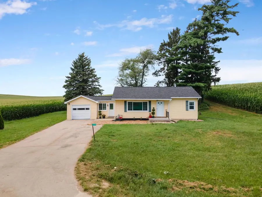 6215 River Road, Deforest, WI 53532 - #2