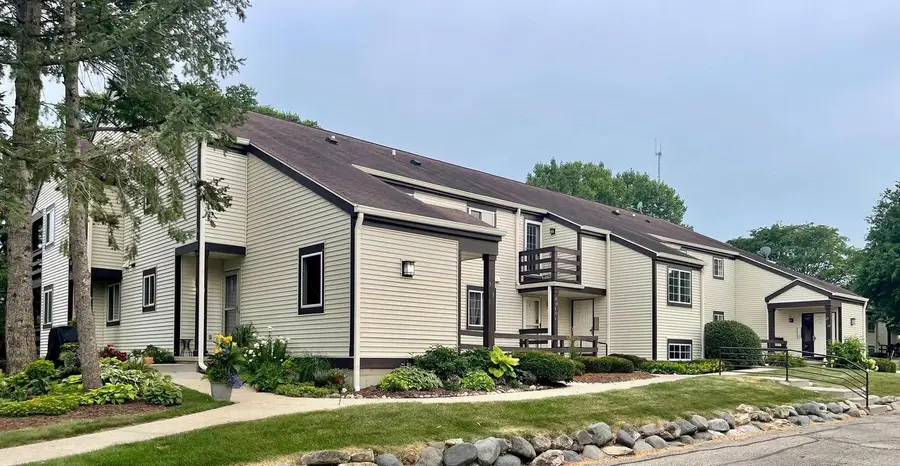 1 Creekside Way #9, Madison, WI 53717 - #2
