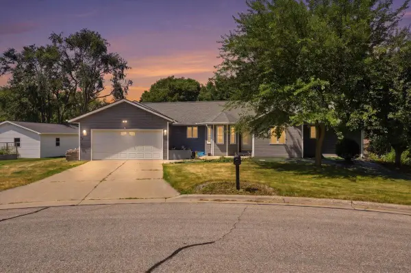416 Stoneridge Terrace, Deforest, WI 53532