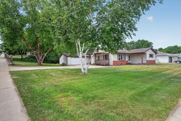 4 S Wright Road, Janesville, WI 53546