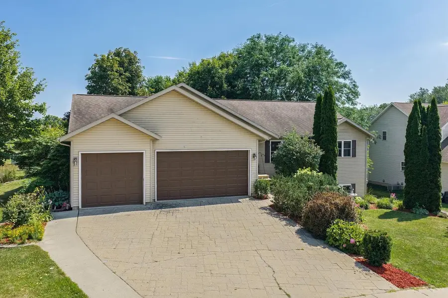 1106 20th Street, Baraboo, WI 53913 - #2