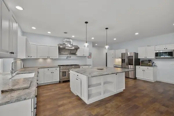 700 Paradise Drive, Stoughton, WI 53589