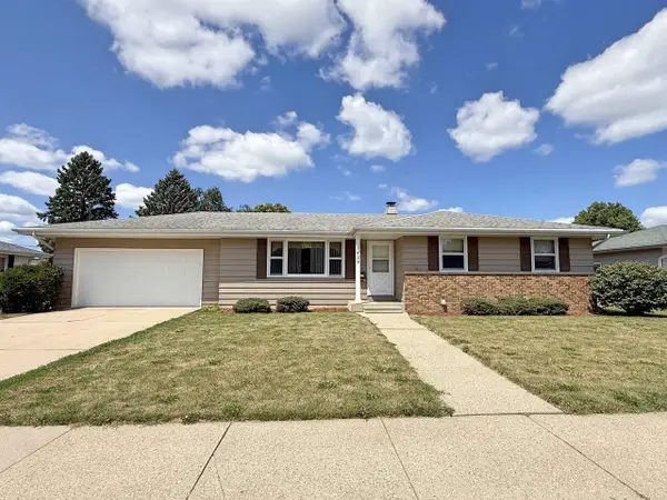 1429 N Pontiac Drive, Janesville, WI 53545