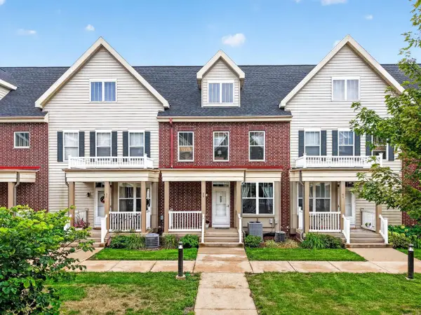 59 S Gardens Way, Fitchburg, WI 53711