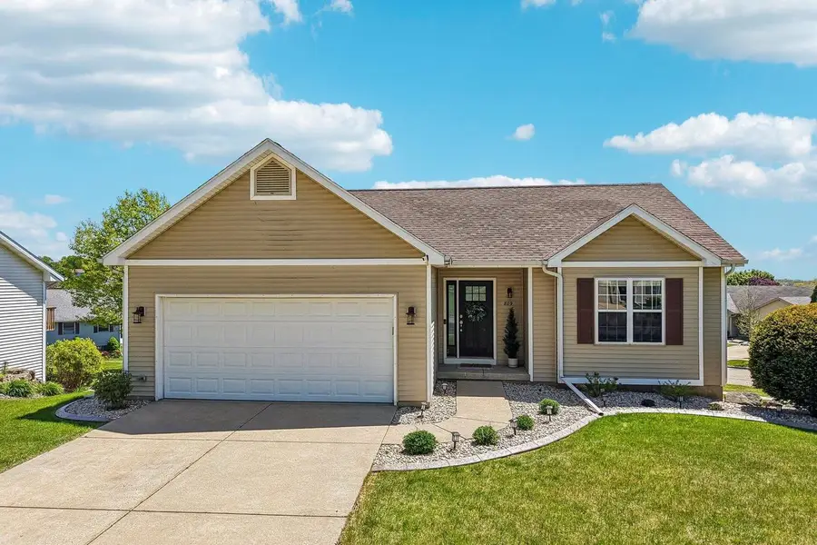 809 Brookstone Crest, Mount Horeb, WI 53572 - #2