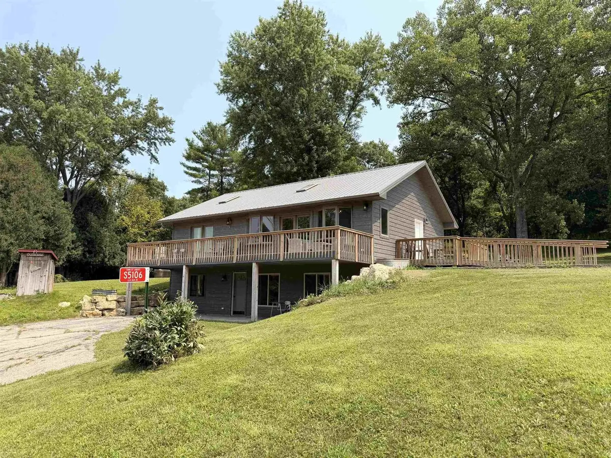 S5106 Elk Run Road, Viola, WI 54664 - #1