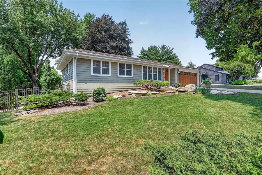 615 Sussex Drive, Janesville, WI 53546 - #3