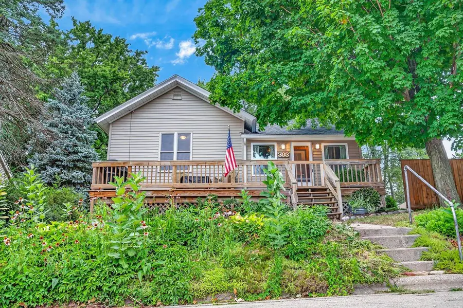 303 E State Street, Albany, WI 53502 - #3