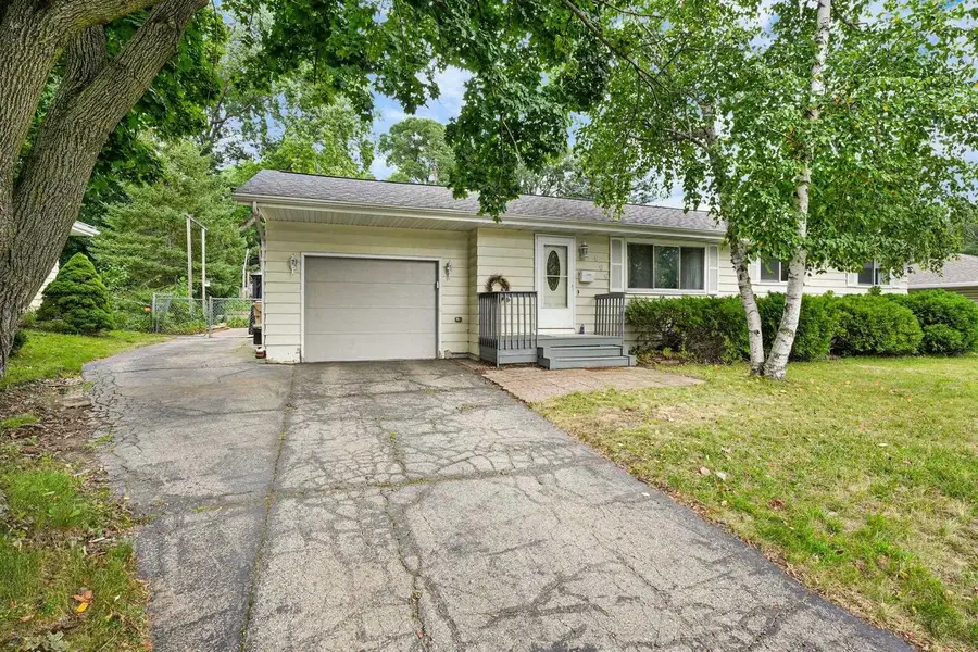 809 Flora Lane, Madison, WI 53714 - #2
