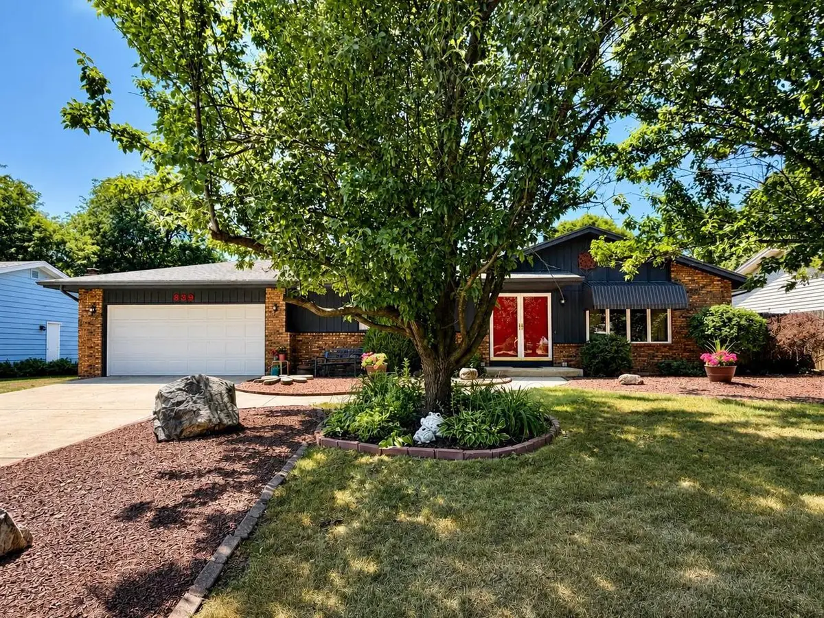 839 Sussex Drive, Janesville, WI 53546 - #1
