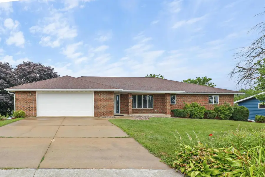 514 W Washington Street, Dodgeville, WI 53533 - #2