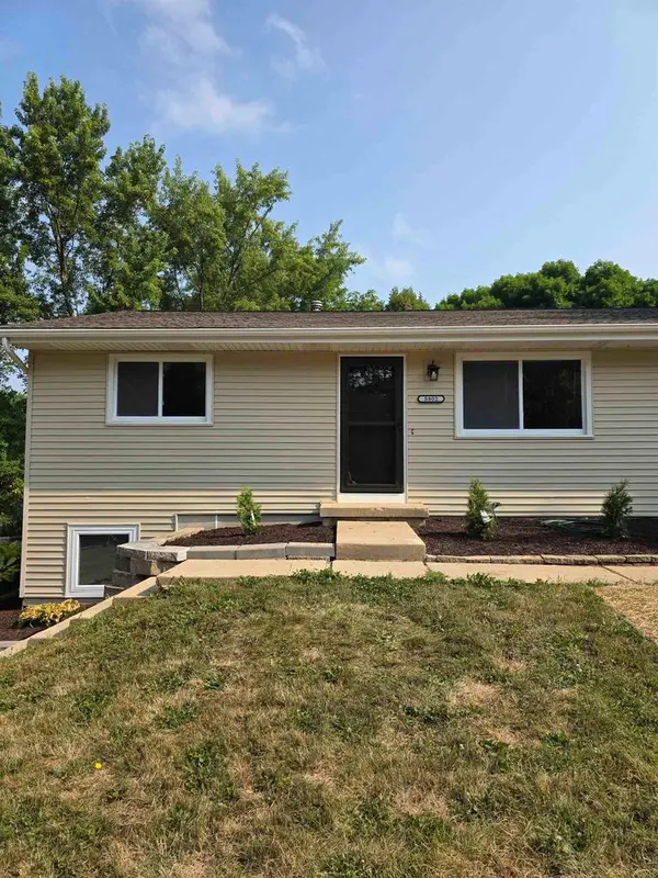 5802 Sauk Lane, Mcfarland, WI 53558