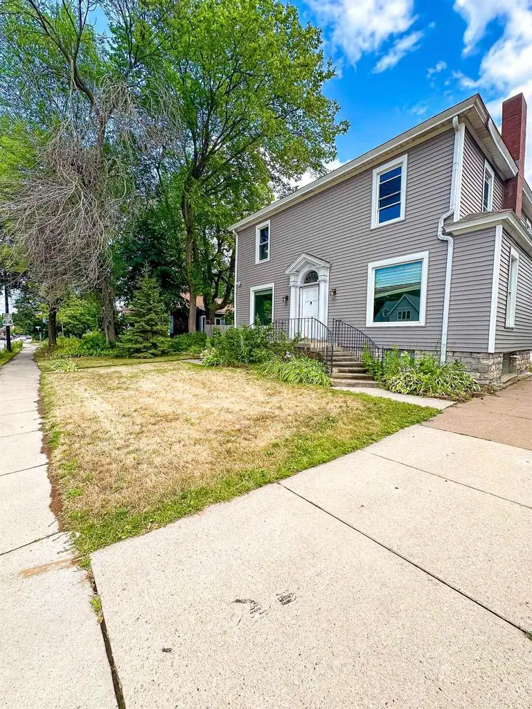 712 Marinette Avenue, Marinette, WI 54143 - #3