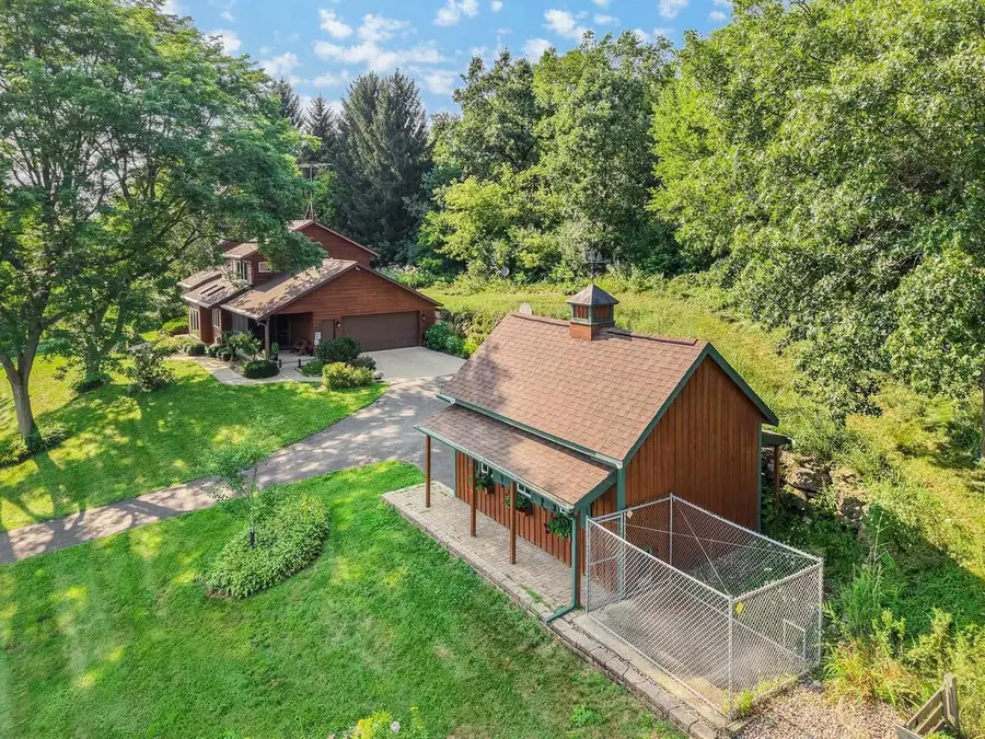 10576 Mayflower Road, Mount Horeb, WI 53572 - #2