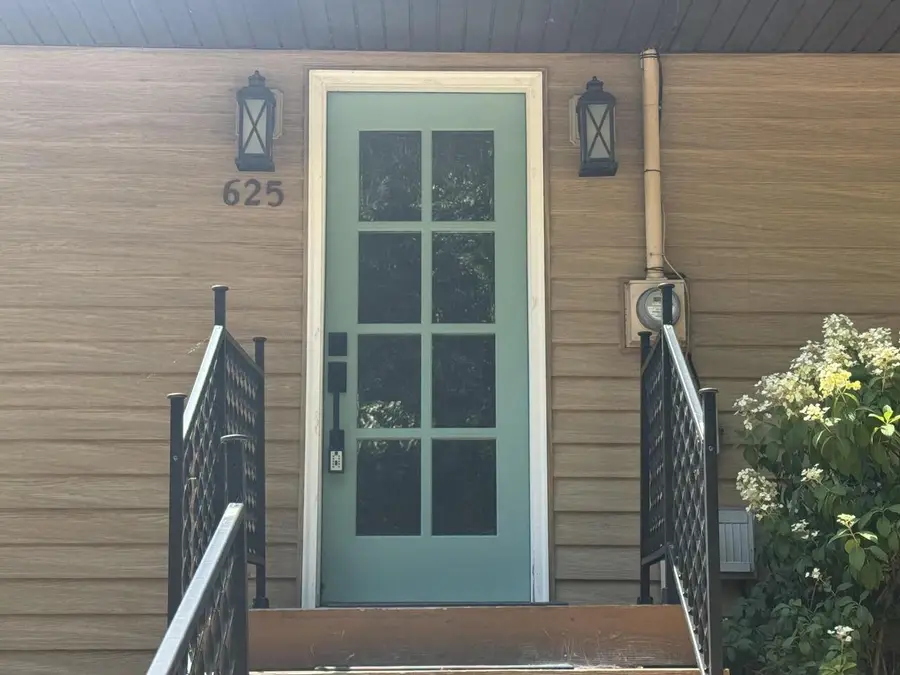 625 Thomas Street, Janesville, WI 53545 - #3