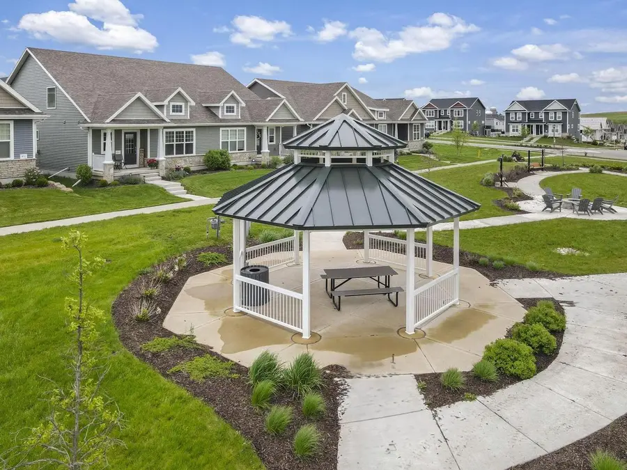 674 Hillcrest Drive, Waunakee, WI 53597 - #2