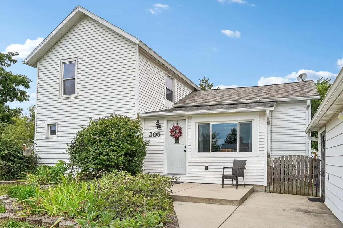 205 E 3rd Street, Waunakee, WI 53597 - #1