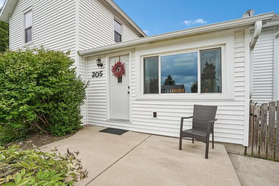 205 E 3rd Street, Waunakee, WI 53597 - #2