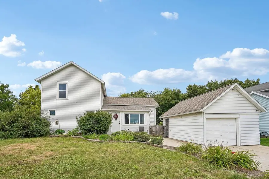 205 E 3rd Street, Waunakee, WI 53597 - #3