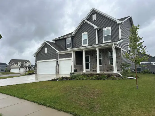 212 Peterson Trail, Oregon, WI 53575