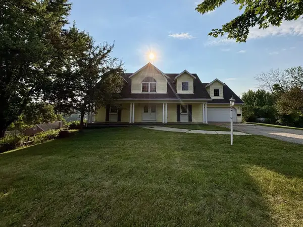 S1135 Rhine Drive, La Valle, WI 53941