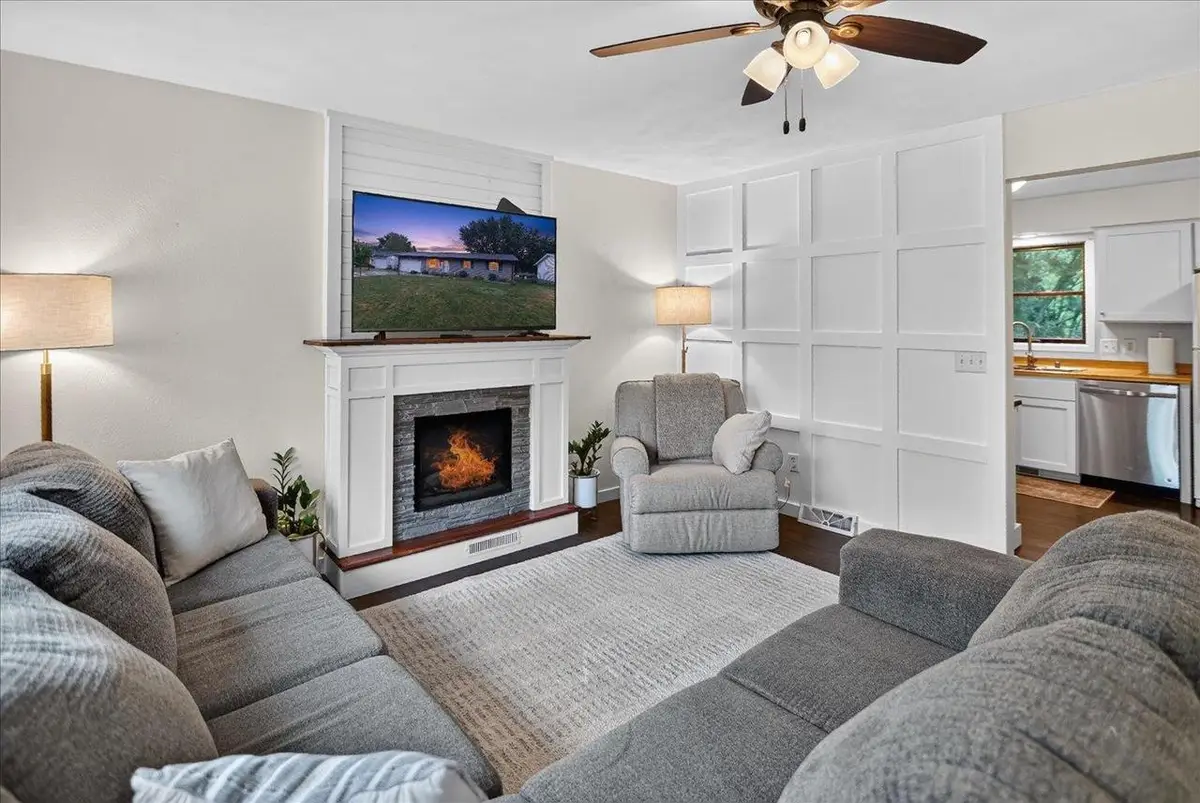 1419 Jasper Circle, Sun Prairie, WI 53590 - #1