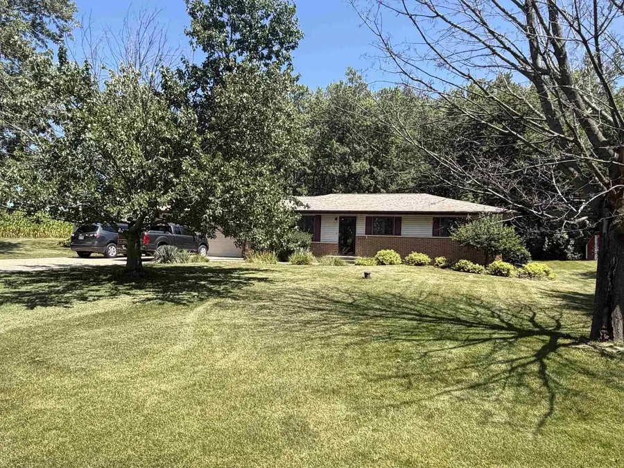 2451 S Country Lane, Beloit, WI 53511 - #2