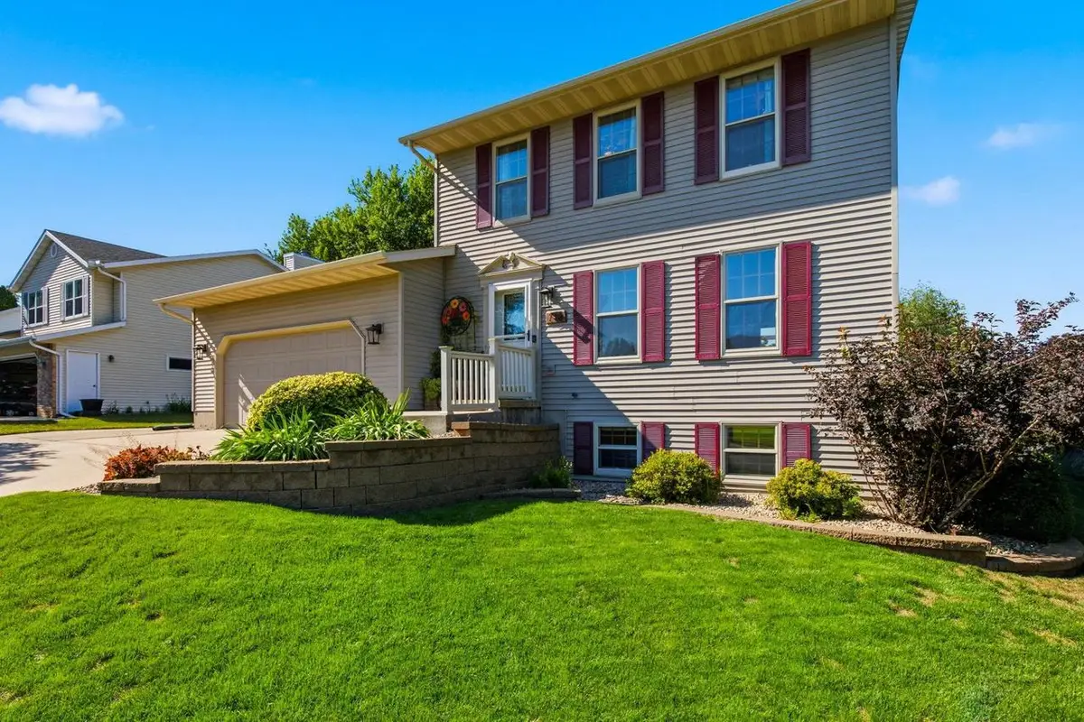 718 Christiansen Way, Stoughton, WI 53589 - #1