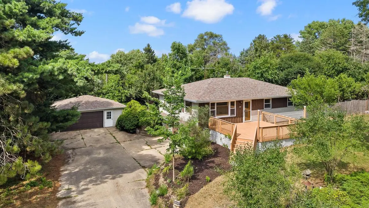 3149 S Hwy 51, Janesville, WI 53546 - #1