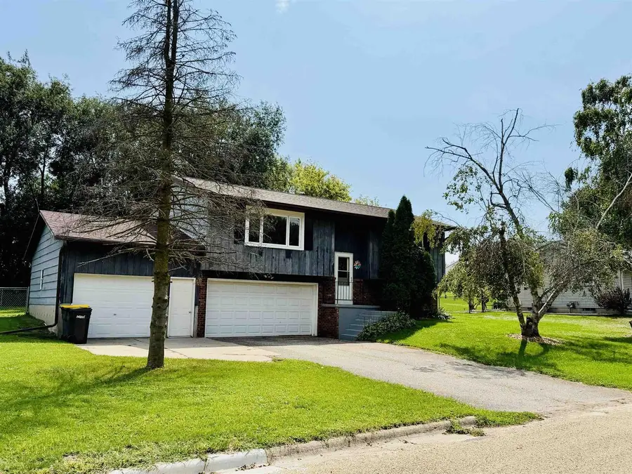 2210 Ridgeway Road, Monroe, WI 53566 - #2