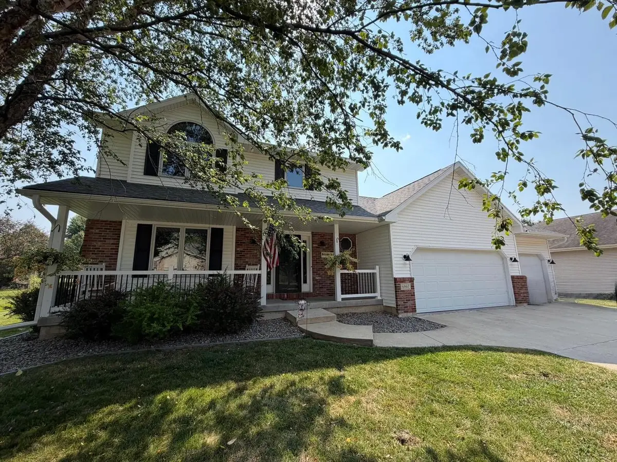 6867 Valiant Drive, Windsor, WI 53598 - #1