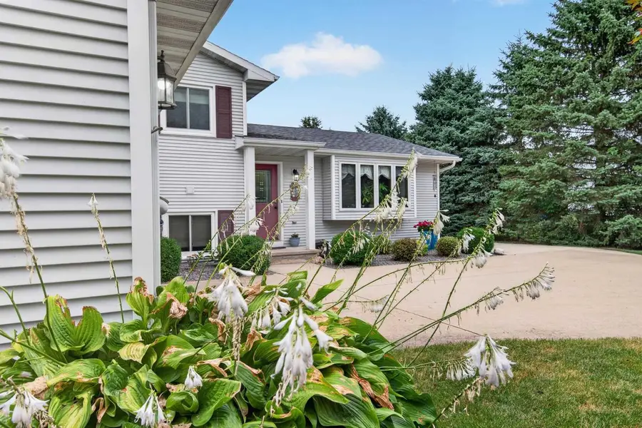 80 Johnson Avenue, Oshkosh, WI 54902 - #2