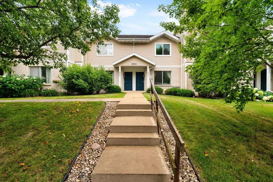 6933 Chester Drive #E, Madison, WI 53719 - #3