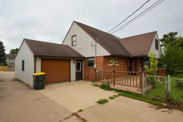 565 W Main Street, Dickeyville, WI 53808