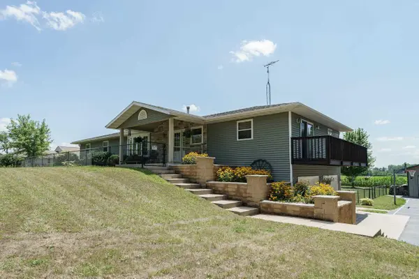 W5359 Bark River Road, Fort Atkinson, WI 53538