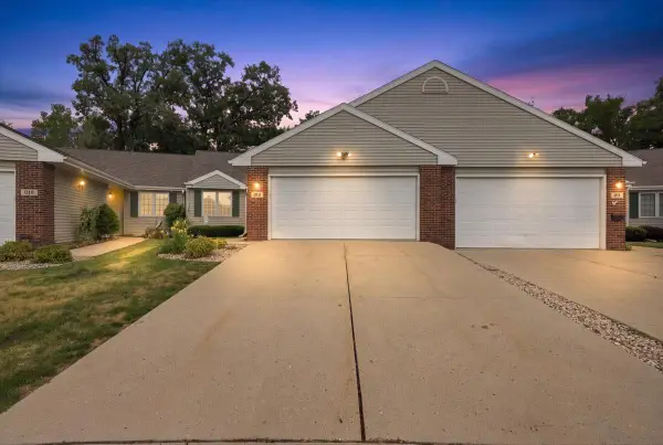 615 Kensington Square, Stoughton, WI 53589