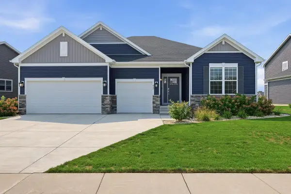 435 Peterson Trail, Oregon, WI 53575