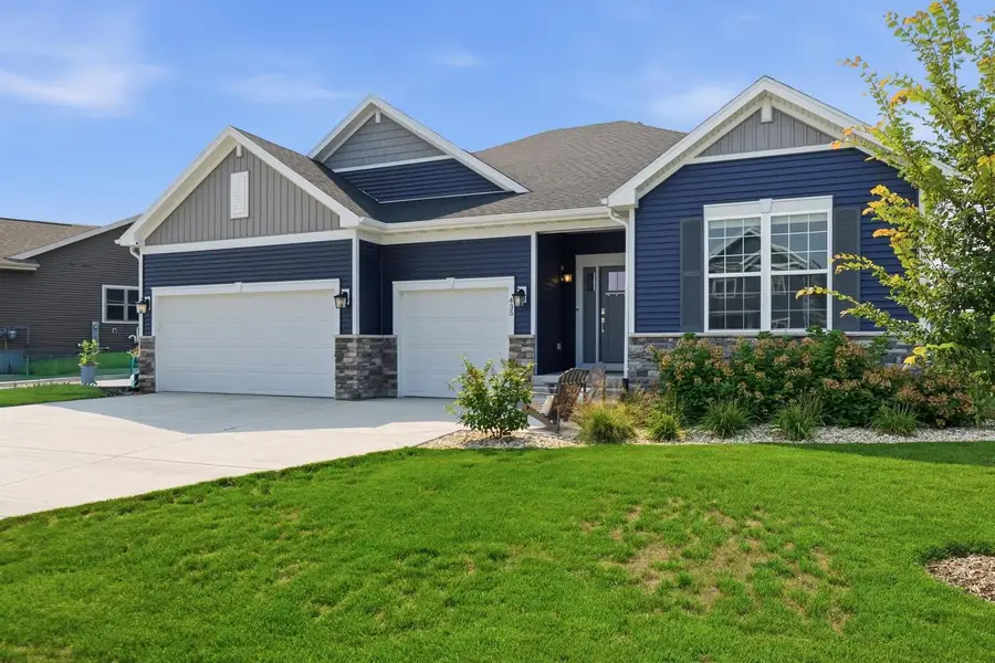 435 Peterson Trail, Oregon, WI 53575 - #2