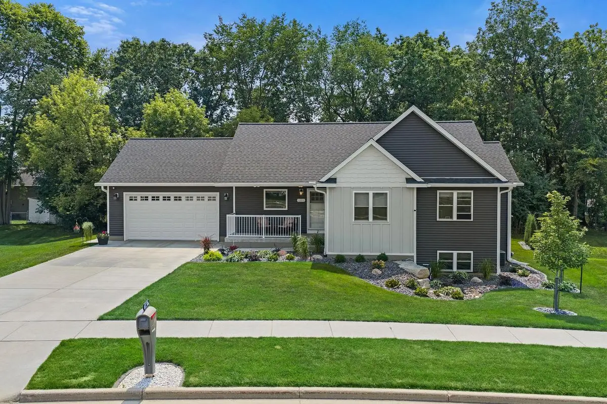 1002 Hay Creek Trail, Reedsburg, WI 53959 - #1